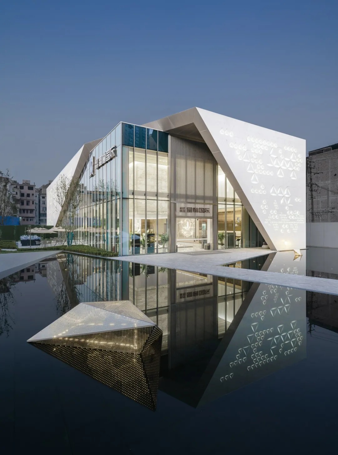 建筑愛好者的天堂：了解建筑設計世界的頂級資源和在線社區 (建筑愛好者的英文)