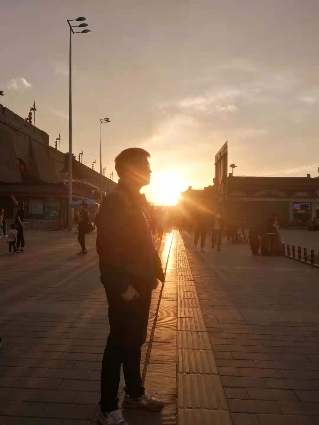 終身訪問(wèn): 一旦您報(bào)名參加課程,您將獲得對(duì)所有課程材料的終身訪問(wèn)權(quán)限,讓您隨時(shí)隨地學(xué)習(xí)。 (終身問(wèn)題什么意思)